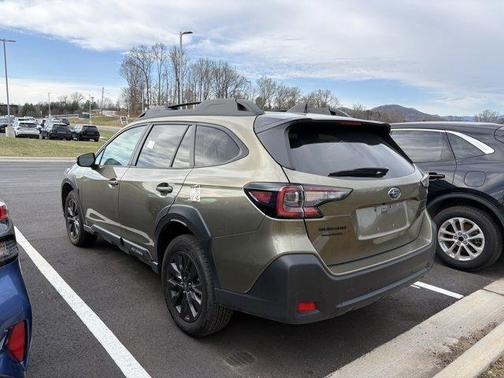 Autumn Green Metallic 2025 Subaru Outback Onyx Edition