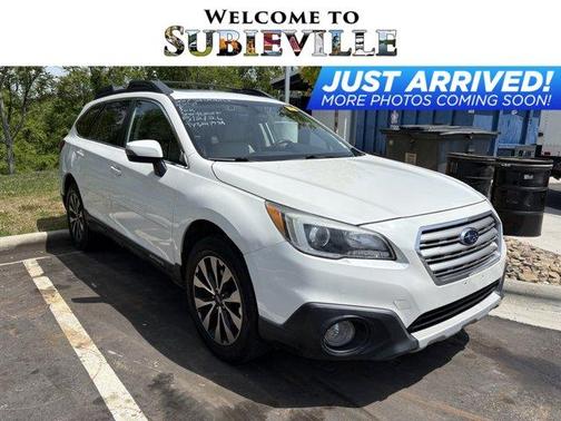 White 2017 Subaru Outback 3.6R Limited