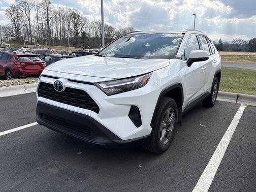 Ice 2024 Toyota RAV4 XLE