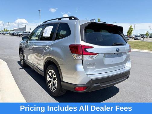 Ice Silver Metallic 2023 Subaru Forester Premium