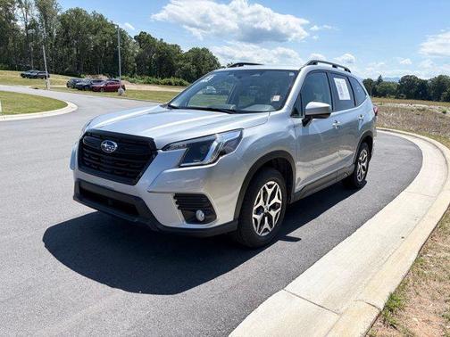 Ice Silver Metallic 2023 Subaru Forester Premium