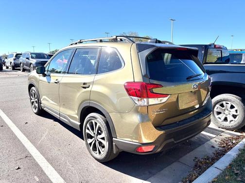 Autumn Green Metallic 2024 Subaru Forester Limited