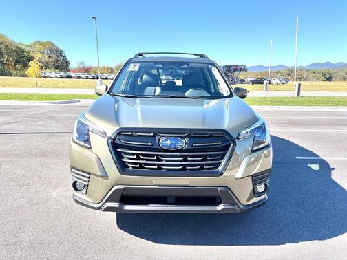 Autumn Green Metallic 2024 Subaru Forester Limited
