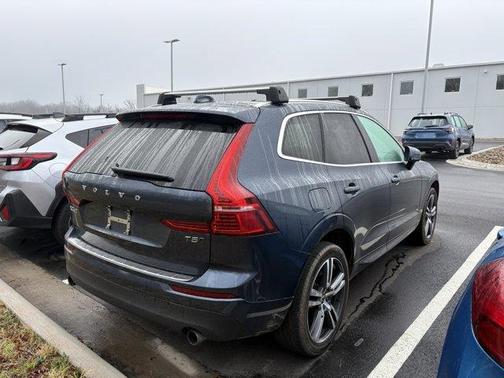 2021 Volvo XC60 T5 Momentum