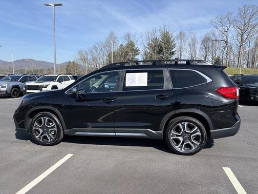 Crystal Black Silica 2023 Subaru Ascent Limited 7-Passenger