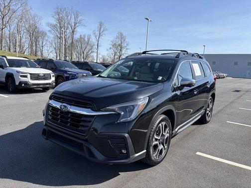 Crystal Black Silica 2023 Subaru Ascent Limited 7-Passenger