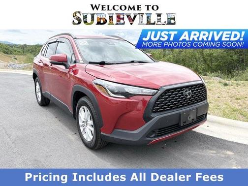 Barcelona Red Metallic 2022 Toyota Corolla Cross LE