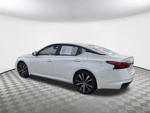 2021 Nissan Altima 2.0 SR