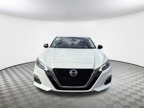 2021 Nissan Altima 2.0 SR