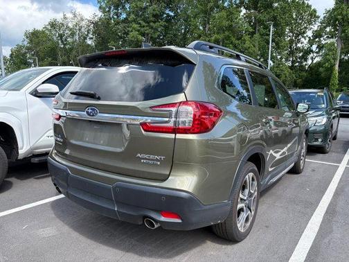 Green Metallic 2025 Subaru Ascent Limited