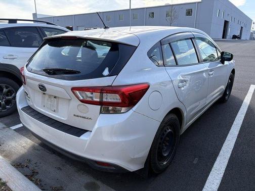 2019 Subaru Impreza 2.0i