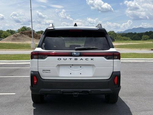 Crystal White Pearl 2026 Subaru Outback Premium