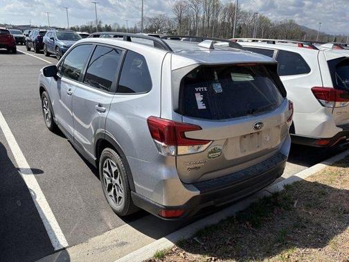 Ice Silver Metallic 2019 Subaru Forester Premium