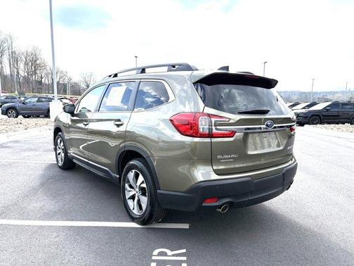 Autumn Green Metallic 2025 Subaru Ascent Premium