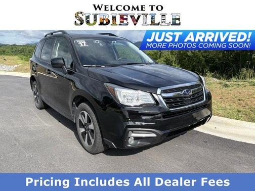 Crystal Black Silica 2017 Subaru Forester 2.5i Premium