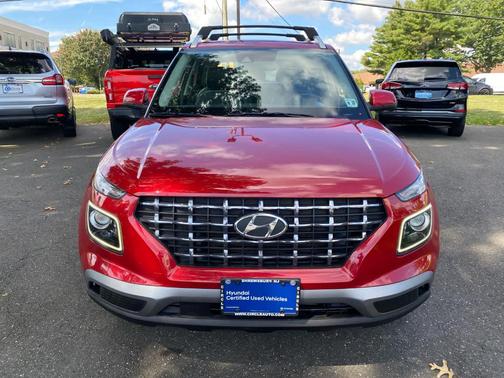2022 Hyundai VENUE Limited