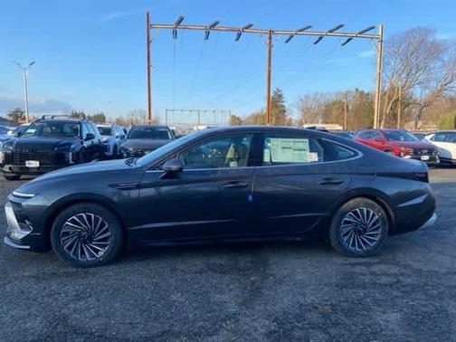 2025 Hyundai SONATA Hybrid Limited