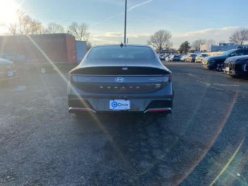 2025 Hyundai SONATA Hybrid Limited