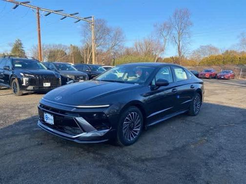 2025 Hyundai SONATA Hybrid Limited