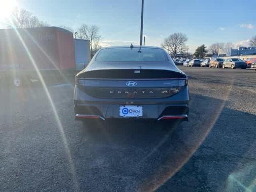 2025 Hyundai SONATA Hybrid Limited