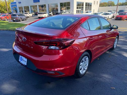 2020 Hyundai ELANTRA SE