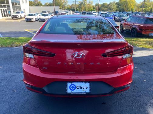 2020 Hyundai ELANTRA SE