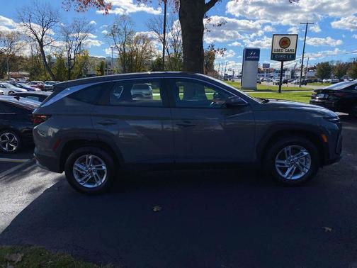 2025 Hyundai TUCSON SE