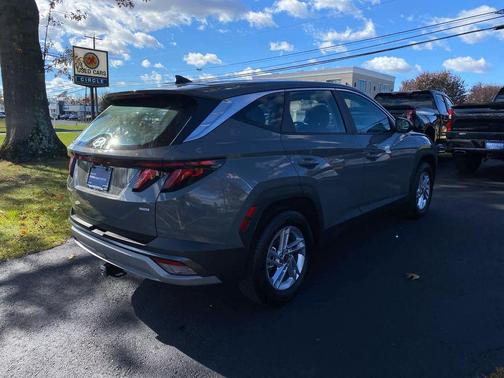 2025 Hyundai TUCSON SE