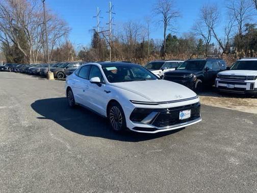 2025 Hyundai SONATA Hybrid Limited