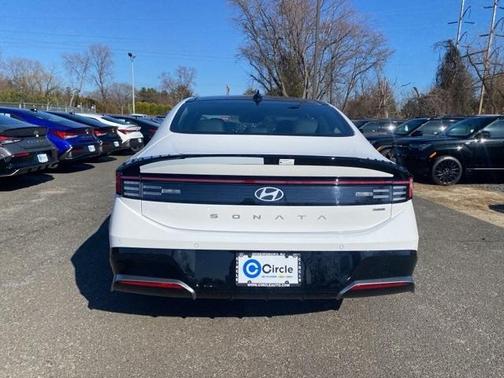 2025 Hyundai SONATA Hybrid Limited