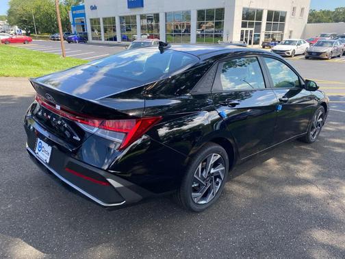 2025 Hyundai ELANTRA HEV SEL Sport