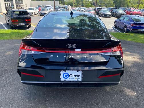 2025 Hyundai ELANTRA HEV SEL Sport