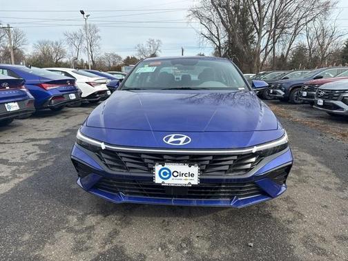 2025 Hyundai ELANTRA SEL Convenience