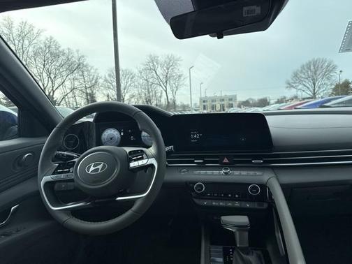 2025 Hyundai ELANTRA SEL Convenience