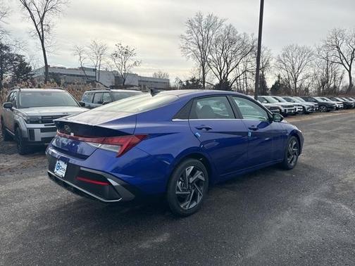 2025 Hyundai ELANTRA SEL Convenience