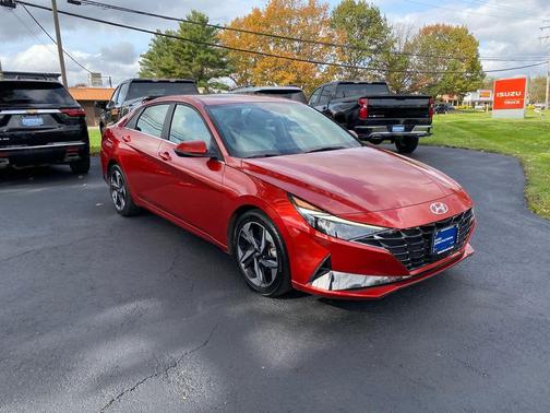 2022 Hyundai ELANTRA Limited