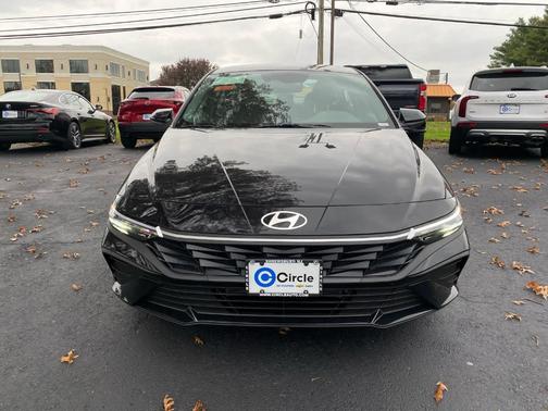 2025 Hyundai ELANTRA HEV SEL