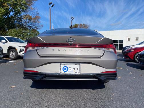 Fluid Metal 2021 Hyundai ELANTRA SEL