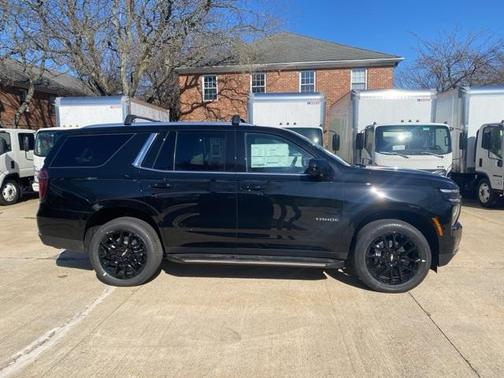 2025 Chevrolet Tahoe LS