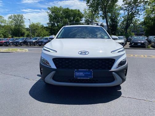 Lunar White 2023 Hyundai KONA SEL