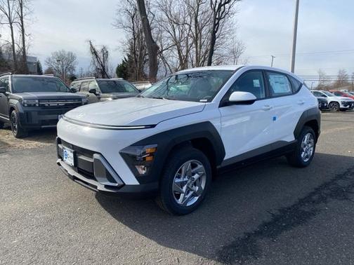 2025 Hyundai KONA SE