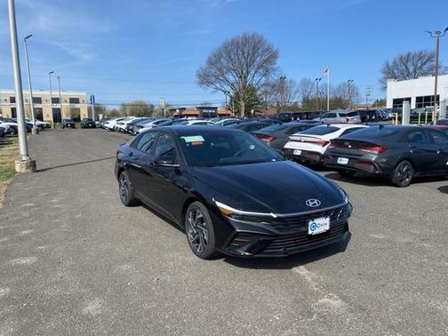 2025 Hyundai ELANTRA HEV SEL Sport