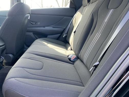 2025 Hyundai ELANTRA HEV SEL Sport