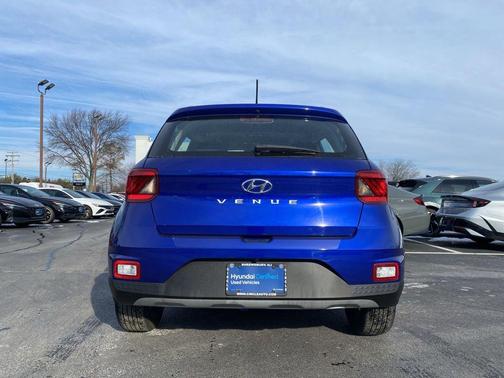 2023 Hyundai VENUE SEL