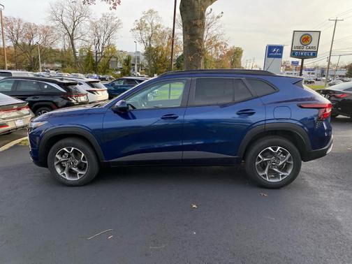 2024 Chevrolet Trax LT