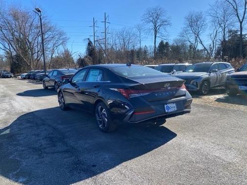 2025 Hyundai ELANTRA SEL Convenience