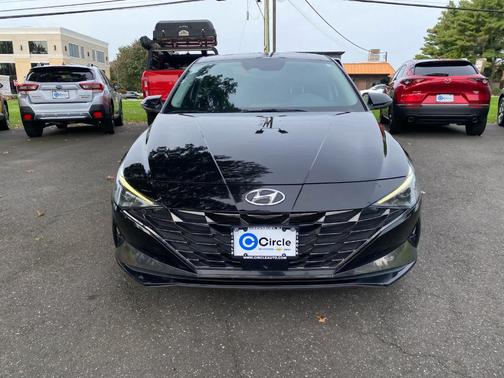 2022 Hyundai ELANTRA SEL