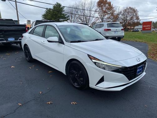 2021 Hyundai ELANTRA SEL