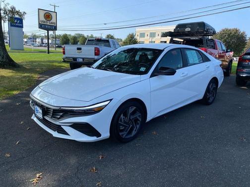 2025 Hyundai ELANTRA SEL Sport