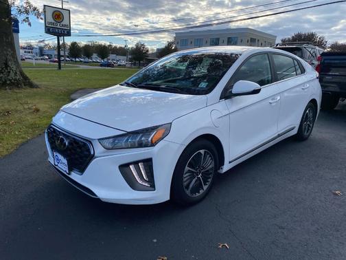 2022 Hyundai IONIQ Plug-In Hybrid SEL